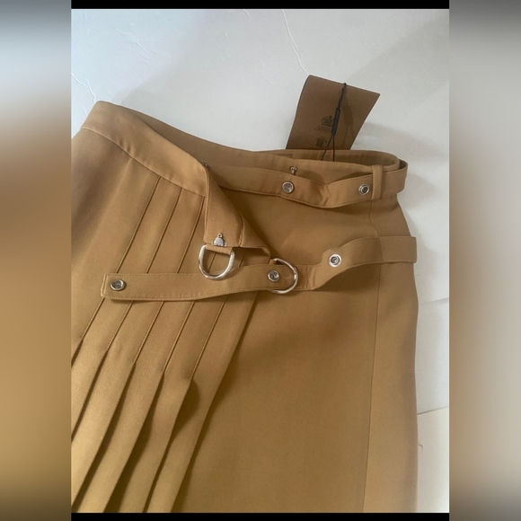 Burberry Wool & Silk Pleated Skirt - Picture 5 of 12